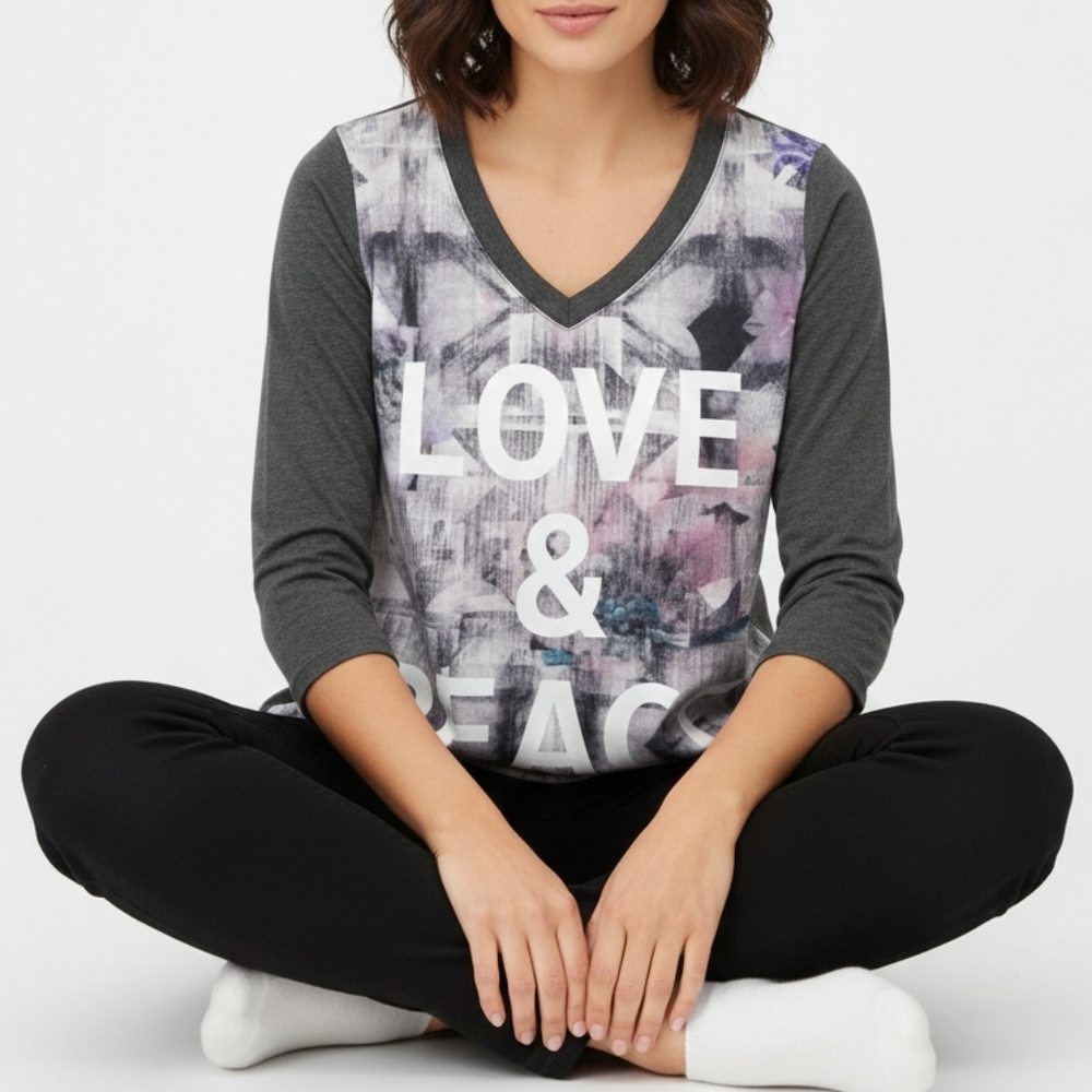 3/$20 BOBEAU Love & Peace Quote Abstract Graphic Top Cropped 3/4 Sleeve Gray